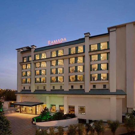 Ramada By Wyndham New Delhi Pitampura Delhi (National Capital Territory of India) Exterior foto