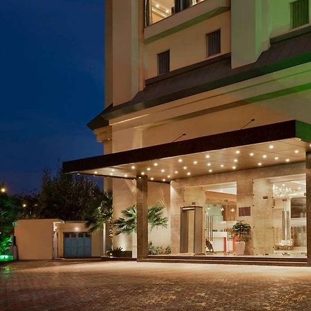 Ramada By Wyndham New Delhi Pitampura Delhi (National Capital Territory of India) Exterior foto