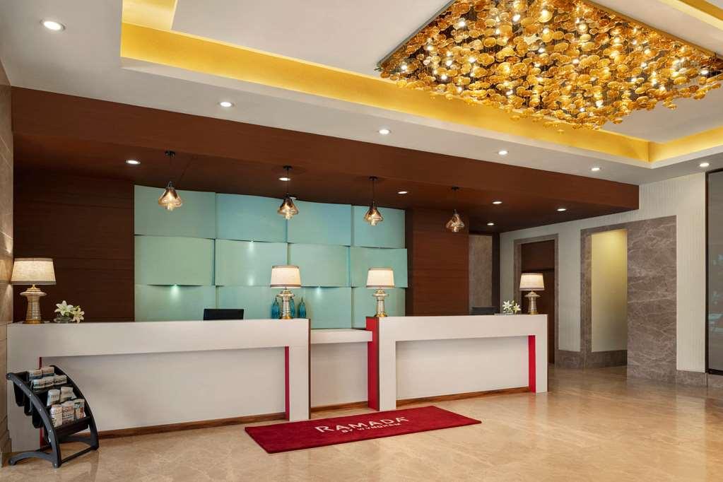 Ramada By Wyndham New Delhi Pitampura Delhi (National Capital Territory of India) Exterior foto